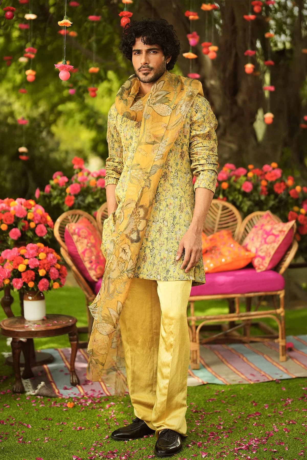 mahima mahajan haldi and mehndi collection