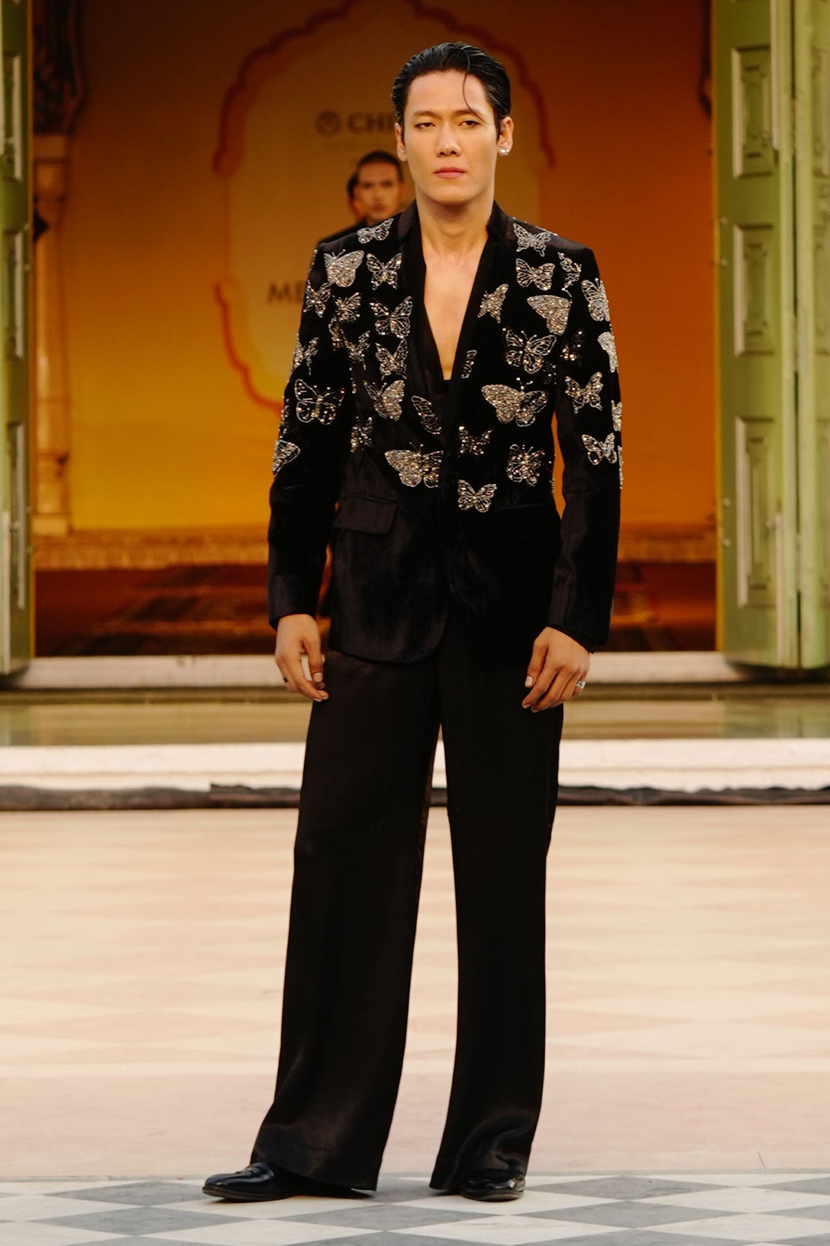 Vihaan Tuxedo Set