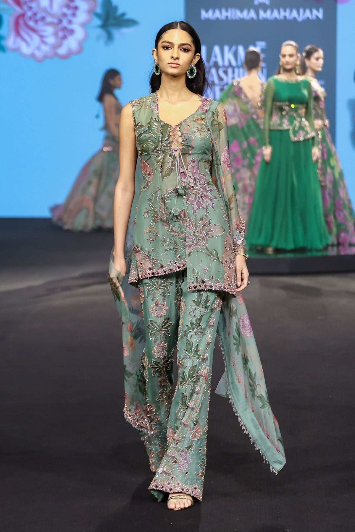 Sania Hand Embroidered Kurta Set