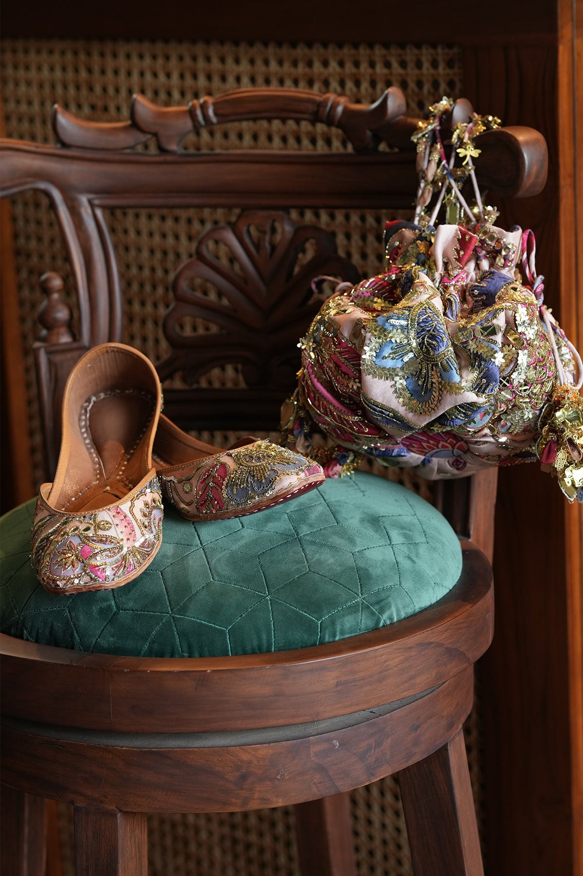Sand Embroidered Juttie