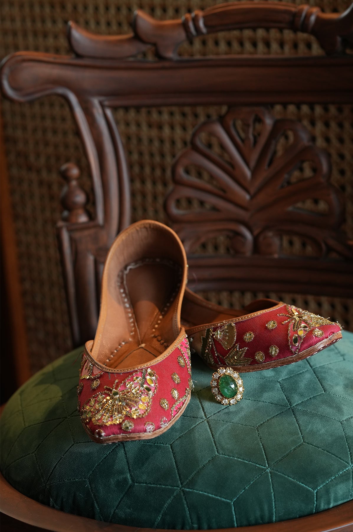 Sindoori Red Embroidered Juttie