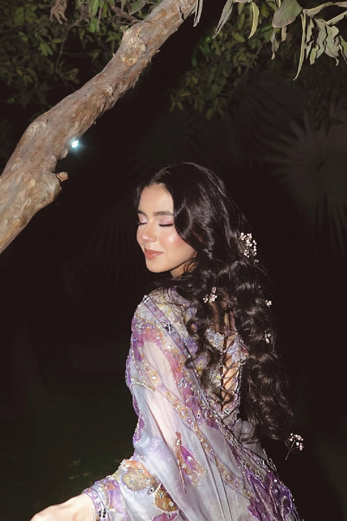 زويا كريم بفستان فريدة الساري