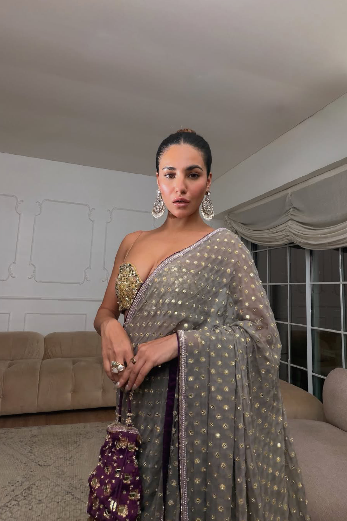 راديكا سيث في تيا