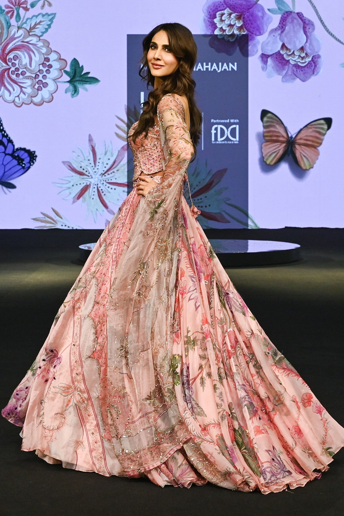 Vaani In Showstopper Lehenga